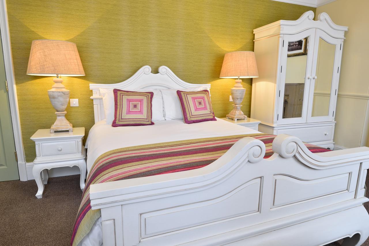 Inn The George